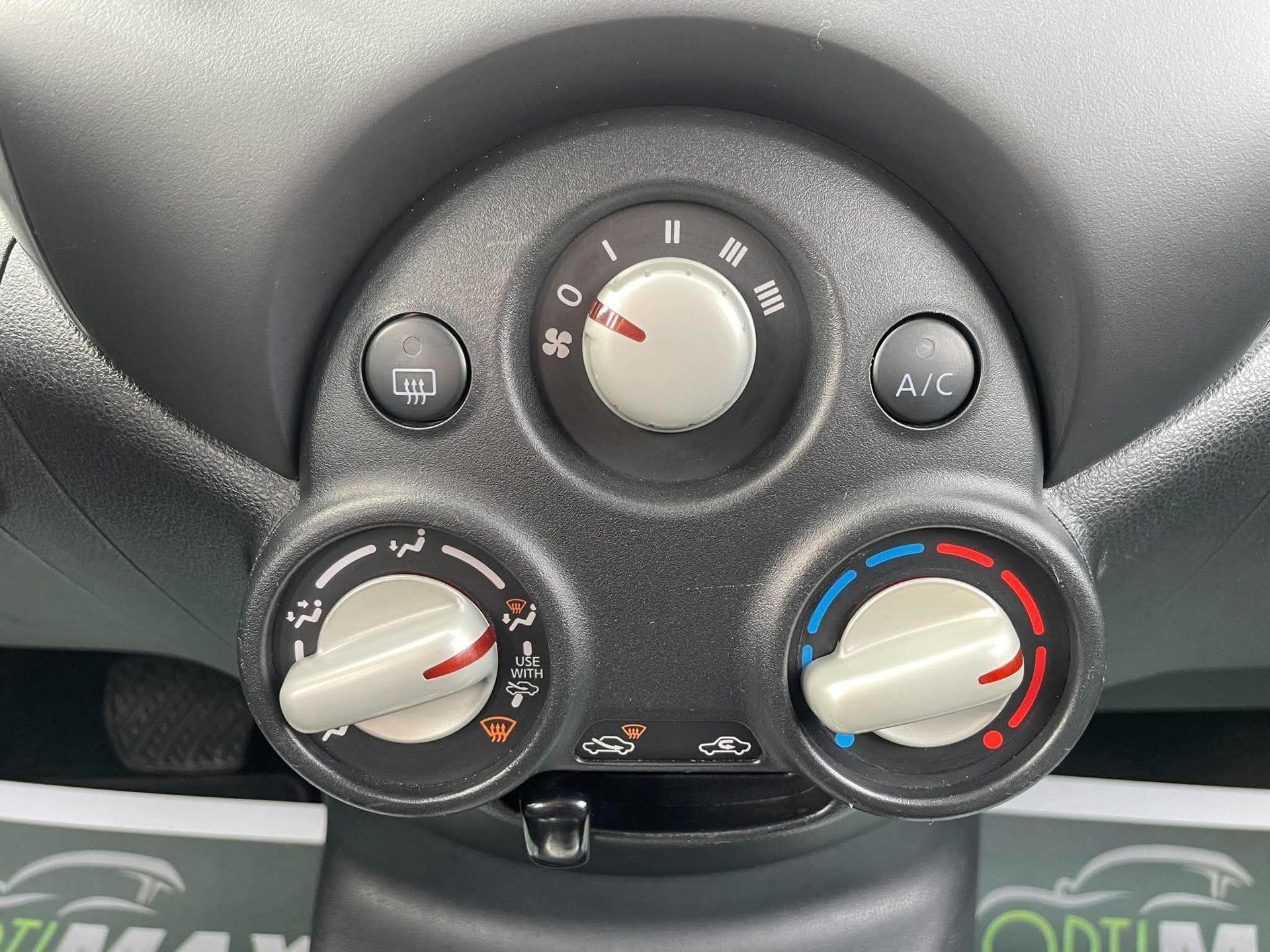Nissan Micra 2018 - Thumbnail 19