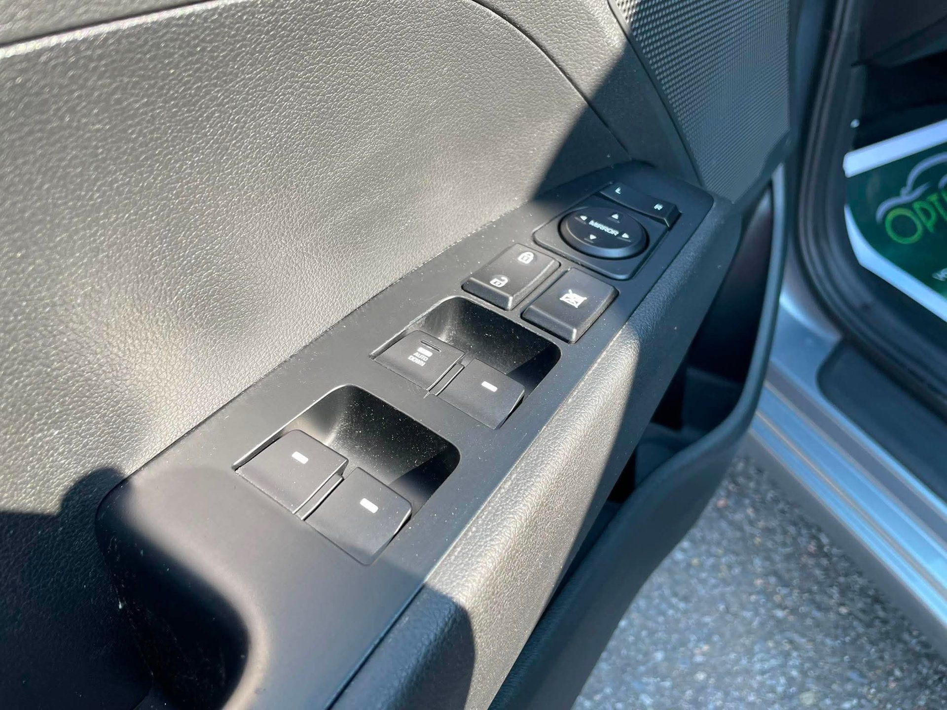 Hyundai Elantra 2017 - Image 19