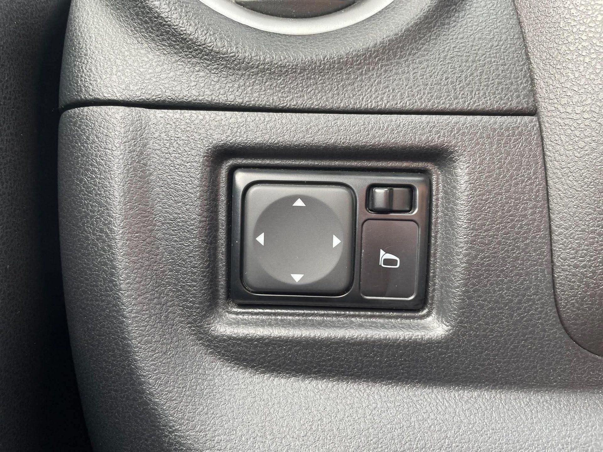 Nissan Micra 2018 - Image 15 