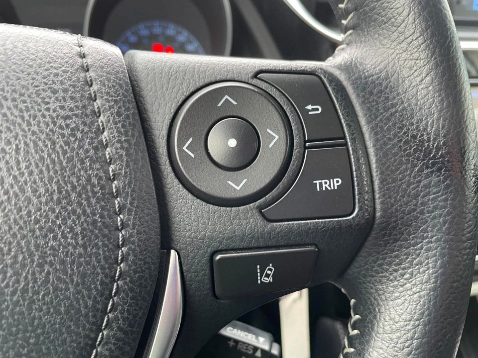 Toyota Corolla iM 2017 - Image 18