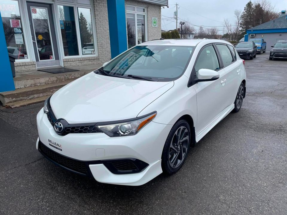 Toyota Corolla iM 2017 - Image 1