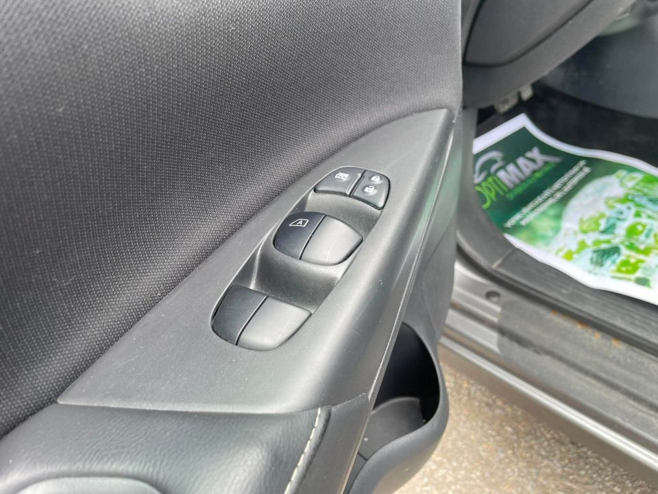 Nissan Sentra 2019 - Image 9