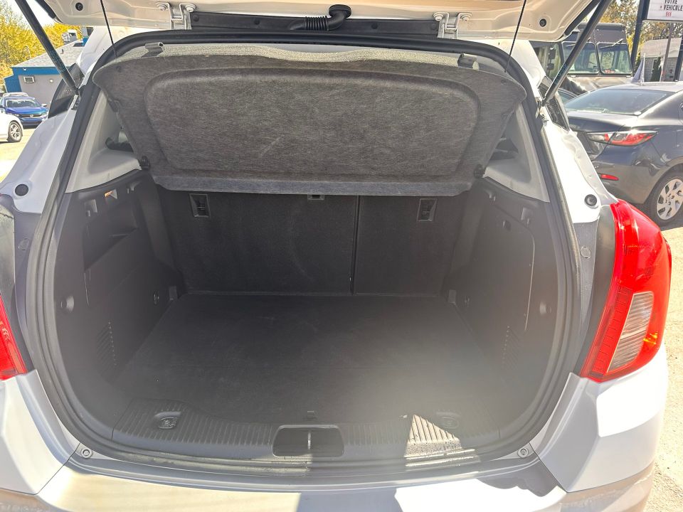 Buick Encore 2015 - Image 10